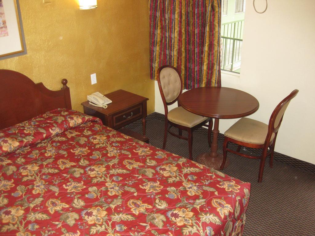Sunshine Motel サン・バーナディーノ 部屋 写真